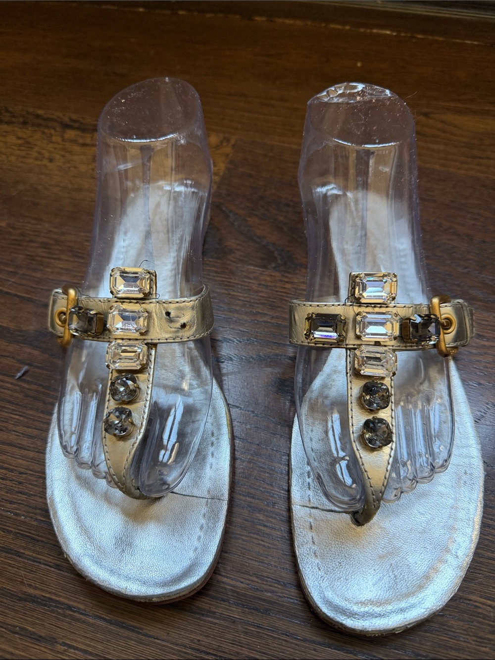 Vero Cuoio Metallic Silver Jeweled T Strap Thong Driver Sandals